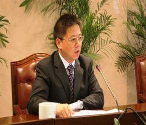 中南大学法学院推动我国首部政府服务法规出台